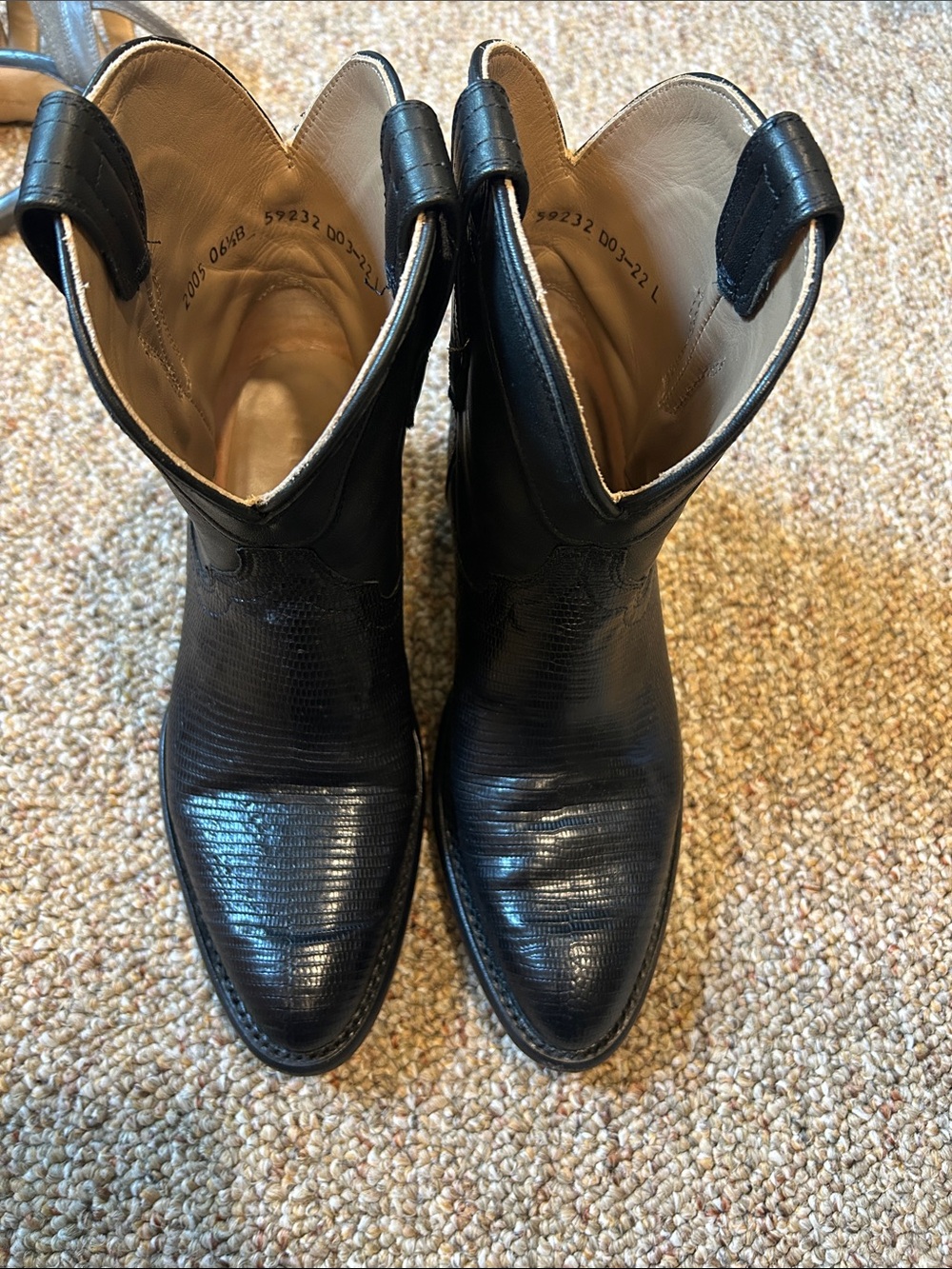 Tecovas Black Lizard-Texture Cowboy Boots